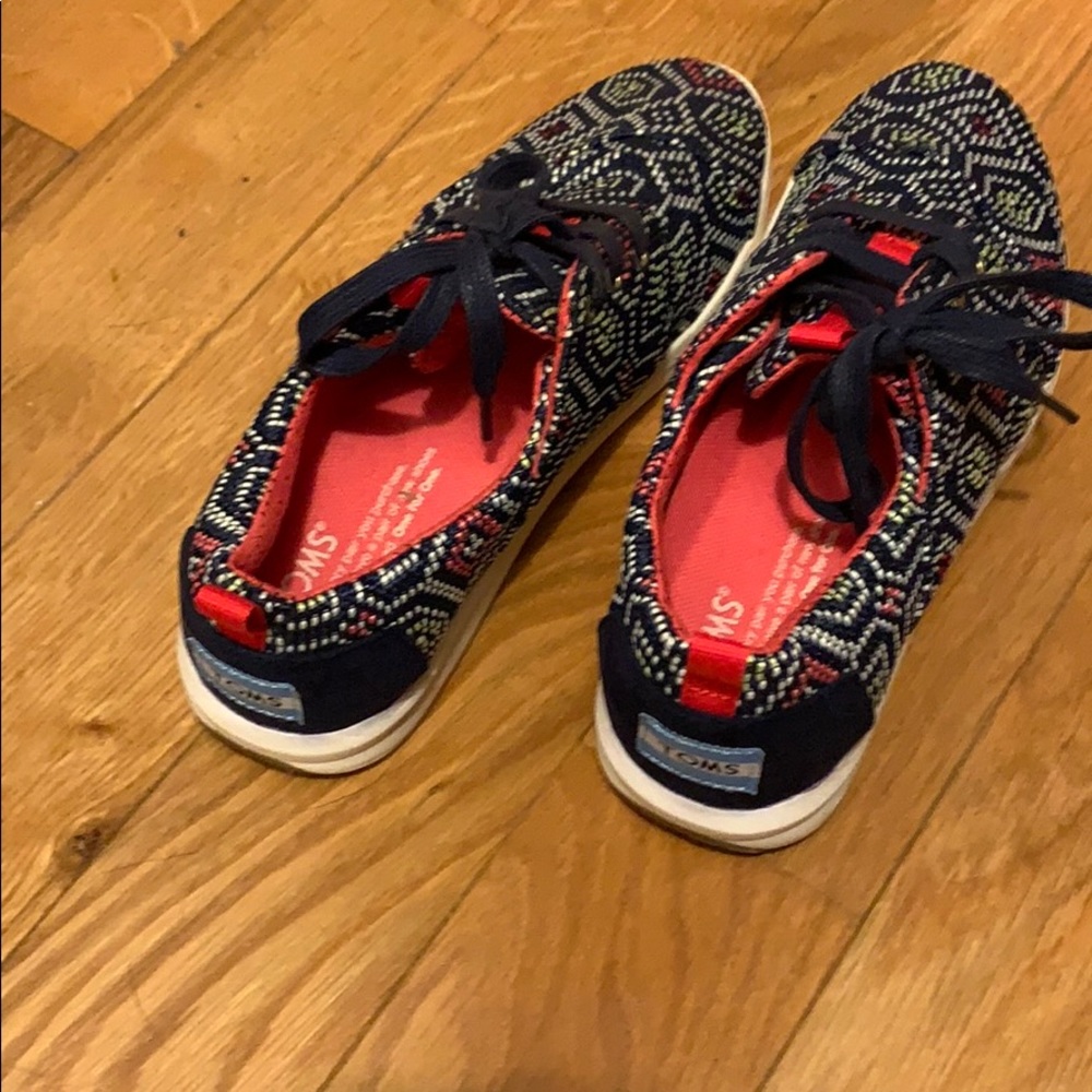 Tom shoes